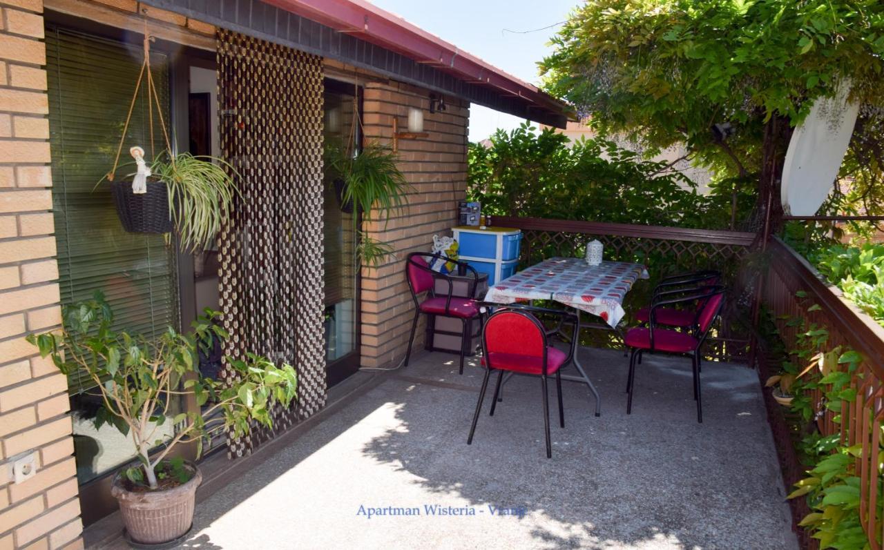 Apartman Wisteria Vranje Eksteriør bilde
